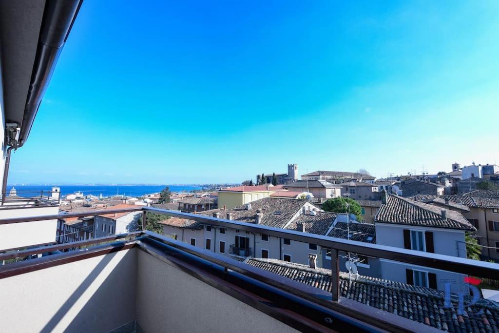 Desenzanoloft Official Partner Marriott Homes & Villas - Jack'S Penthouse Desenzano del Garda Kültér fotó
