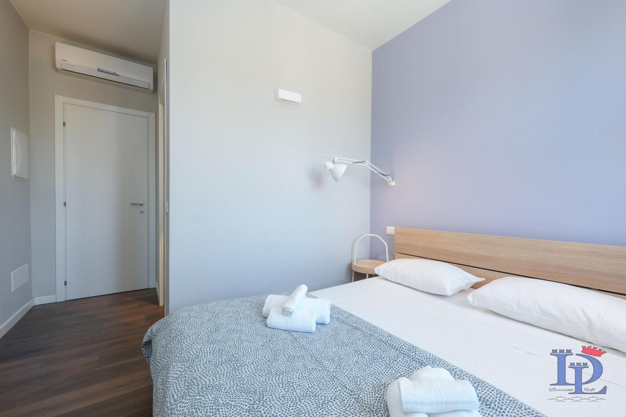 Desenzanoloft Official Partner Marriott Homes & Villas - Jack'S Penthouse Desenzano del Garda Kültér fotó